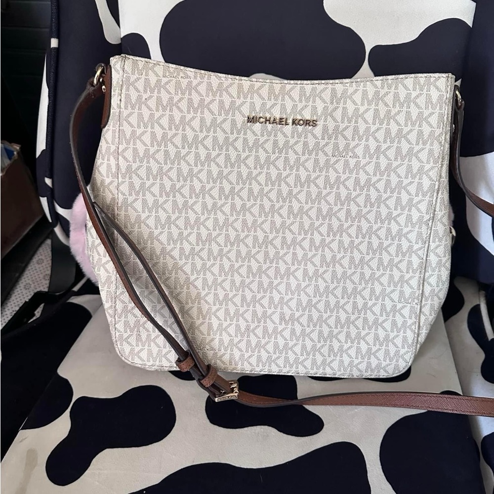 MK CROSSBODY